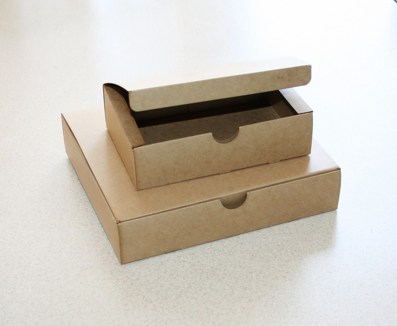 Купить упаковку в новосибирске. Упаковка коробки. Картонные коробки для белья. Постельное белье картонные коробки. Упаковка из картона для постельного белья.